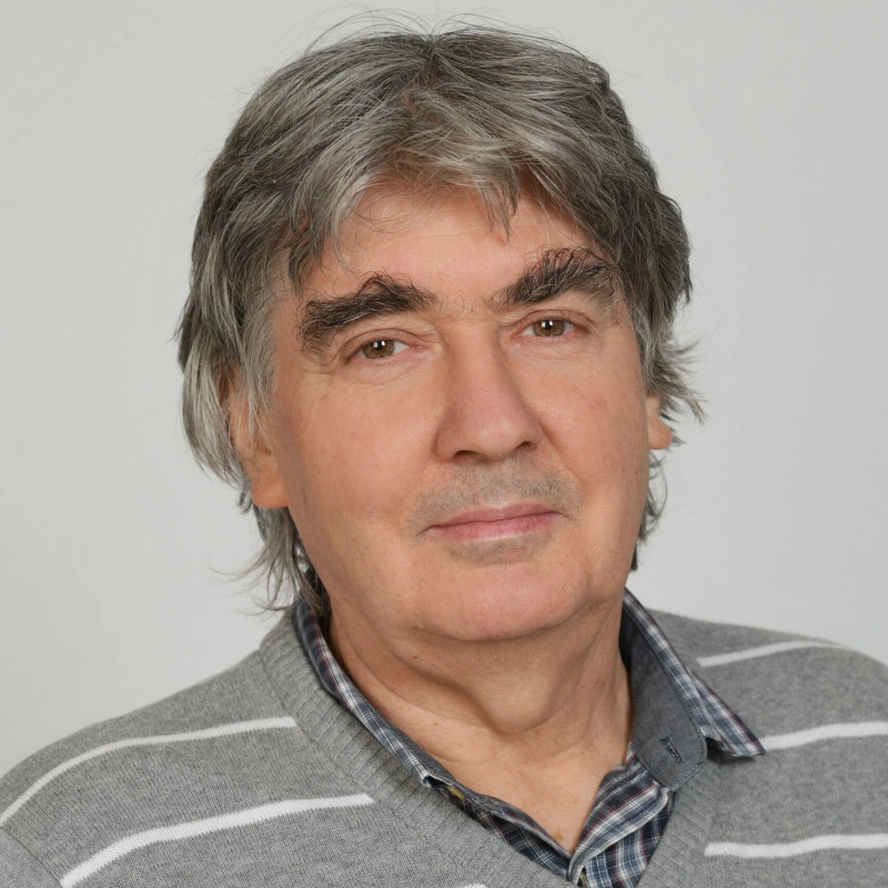 janos hartl